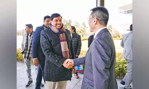 CM Yadav ने सिस्मेक्स के साथ स्वास्थ्य सेवा में नवाचार पर चर्चा की CM Yadav ने सिस्मेक्स के साथ स्वास्थ्य सेवा में नवाचार पर चर्चा की