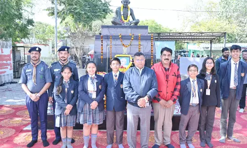 Jhunjhunu: जिला कलेक्टर रामावतार मीणा ने महात्मा गांधी के जीवन चरित्र पर डाला प्रकाश Jhunjhunu: जिला कलेक्टर रामावतार मीणा ने महात्मा गांधी के जीवन चरित्र पर डाला प्रकाश