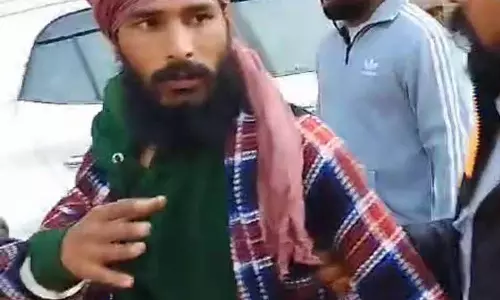 Police ने आरोपी के मोबाइल फोन की जांच की, उसके परिचितों को जांच के लिए बुलाया