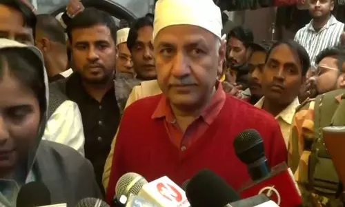 मनीष सिसोदिया ने पूछा, BJP दिल्ली को जहरीला पानी क्यों पिलाने की कोशिश कर रही है? मनीष सिसोदिया ने पूछा, BJP दिल्ली को जहरीला पानी क्यों पिलाने की कोशिश कर रही है?