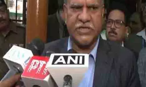 महाकुंभ: UP के मुख्य सचिव ने प्रयागराज के अस्पताल में घायलों से मुलाकात की महाकुंभ: UP के मुख्य सचिव ने प्रयागराज के अस्पताल में घायलों से मुलाकात की