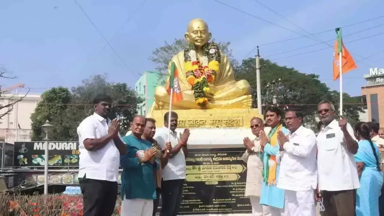 Andhra: महात्मा गांधी को उनकी पुण्यतिथि पर याद किया गया