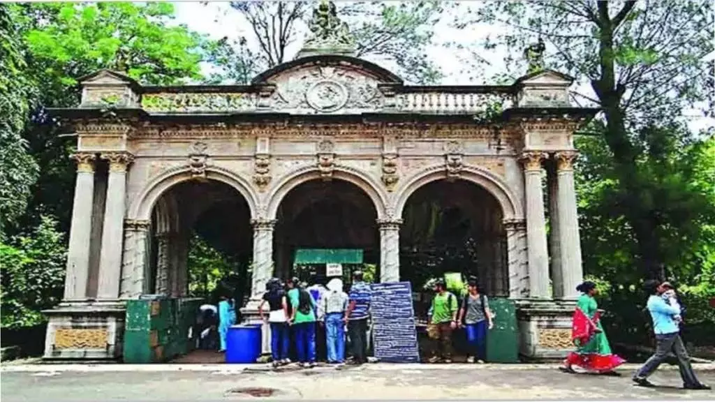 बायकुला चिड़ियाघर एक्वेरियम टेंडर विवादों में, एक्वा गैलरी टेंडर रद्द करने की मांग