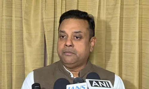 केजरीवाल और आप के दूसरे नेताओं ने की दिल्ली में भ्रांति फैलाने की कोशिश : संबित पात्रा केजरीवाल और आप के दूसरे नेताओं ने की दिल्ली में भ्रांति फैलाने की कोशिश : संबित पात्रा