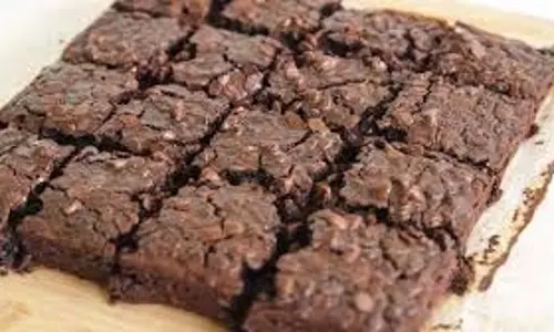 Recipe:बिना ओवन और अंडे के बनाएं टेस्टी चॉकलेट ब्राउनी
