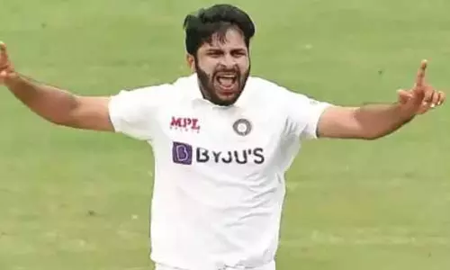 Thakurs hat-trick, लेफ्ट और लाड के साझीदारों ने पहले दिन मुंबई में बढ़त हासिल की Thakurs hat-trick, लेफ्ट और लाड के साझीदारों ने पहले दिन मुंबई में बढ़त हासिल की