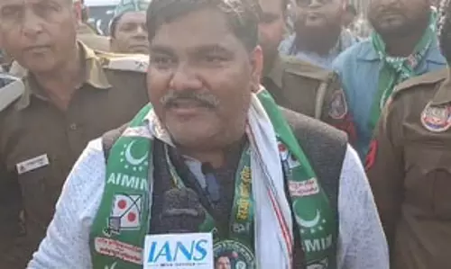 मुस्तफाबाद की जनता मुझसे इतना प्यार करती है कि मुझे देखते ही रोना शुरू कर देती है : ताहिर हुसैन मुस्तफाबाद की जनता मुझसे इतना प्यार करती है कि मुझे देखते ही रोना शुरू कर देती है : ताहिर हुसैन