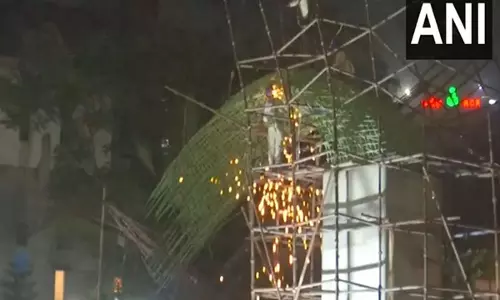 Mumbai: निर्माणाधीन मेट्रो का खंभा गिरा, किसी के हताहत होने की खबर नहीं