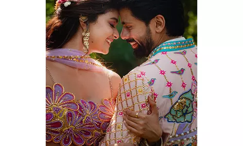 नवविवाहित Keerthy Suresh ने शेयर की शानदार मेहंदी की तस्वीरें, प्रशंसकों ने दी प्रतिक्रिया