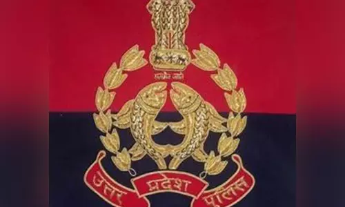 UP: भंडारे में भोजन के बर्तन में मिट्टी डालने के बाद पुलिसकर्मी निलंबित