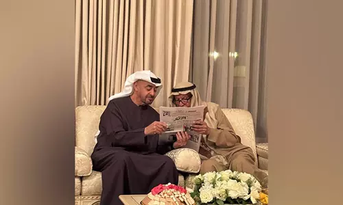 UAE राष्ट्रपति ने अबू धाबी में अहमद खलीफा अल सुवैदी से मुलाकात की
