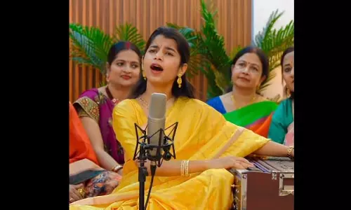मैथिली ठाकुर ने छत्तीसगढ़ के राजगीत की प्रस्तुति दी, CM साय ने की तारीफ