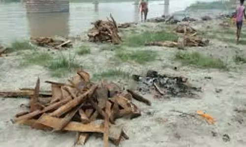 Allahabad: साढ़े चार साल की प्रतीक्षा के बाद फाफामऊ घाट पर विद्युत शवदाह गृह चालू हुआ Allahabad: साढ़े चार साल की प्रतीक्षा के बाद फाफामऊ घाट पर विद्युत शवदाह गृह चालू हुआ