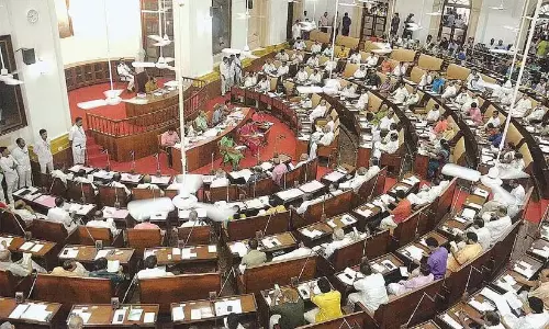 निजी विश्वविद्यालय वास्तविकता बन गया: इस विधेयक पर वर्तमान विधानसभा सत्र में चर्चा निजी विश्वविद्यालय वास्तविकता बन गया: इस विधेयक पर वर्तमान विधानसभा सत्र में चर्चा