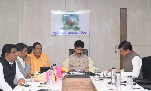 Bhubaneswar मंत्री महापात्रा ने मच्छर नियंत्रण पर त्वरित कार्रवाई के आदेश दिए Bhubaneswar मंत्री महापात्रा ने मच्छर नियंत्रण पर त्वरित कार्रवाई के आदेश दिए