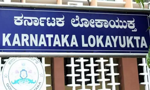 लोकायुक्त ने बेंगलुरू समेत राज्य में सात स्थानों पर छापे मारे