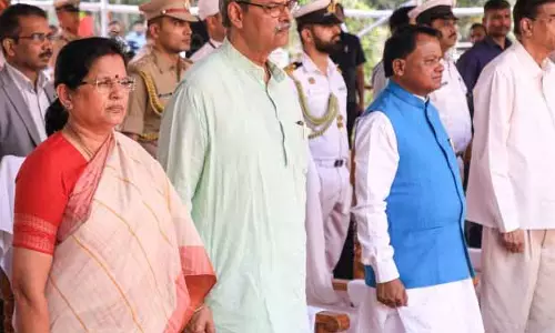 Odisha के राज्यपाल, मुख्यमंत्री, विपक्ष के नेता ने महात्मा गांधी को श्रद्धांजलि दी Odisha के राज्यपाल, मुख्यमंत्री, विपक्ष के नेता ने महात्मा गांधी को श्रद्धांजलि दी