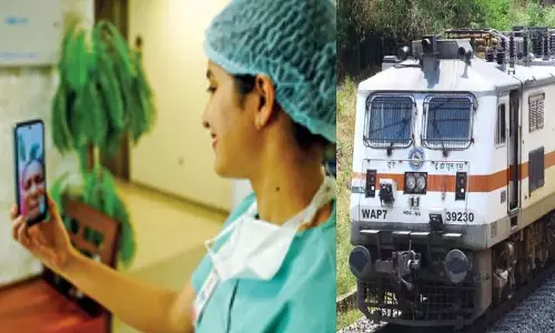 Kerala : नर्स ने सीपीआर देकर और नब्ज चालू करके परशुराम एक्सप्रेस में यात्री की जान बचाई Kerala : नर्स ने सीपीआर देकर और नब्ज चालू करके परशुराम एक्सप्रेस में यात्री की जान बचाई