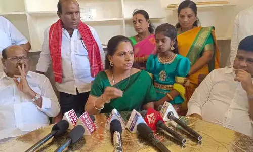 बीआरएस MLC Kavitha ने कहा, कांग्रेस शासन ने तेलंगाना को एक सदी पीछे धकेल दिया बीआरएस MLC Kavitha ने कहा, कांग्रेस शासन ने तेलंगाना को एक सदी पीछे धकेल दिया
