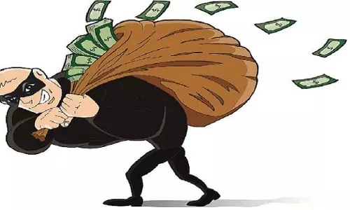 Kalahandi में 10 से अधिक हथियारबंद डकैतों ने देशी शराब प्लांट से लाखों रुपये लूटे