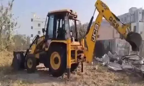 Hydra ने हैदराबाद के पटनचेरु में अस्थायी आश्रय स्थलों को ध्वस्त किया Hydra ने हैदराबाद के पटनचेरु में अस्थायी आश्रय स्थलों को ध्वस्त किया