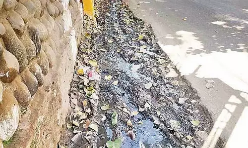 Himachal: अस्पताल के पास नालियाँ जाम