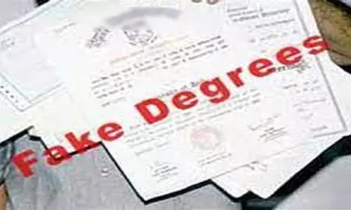 Meerut: मेरठ कॉलेज में सात छात्र-छात्राओं की मार्कशीट निकली फर्जी Meerut: मेरठ कॉलेज में सात छात्र-छात्राओं की मार्कशीट निकली फर्जी