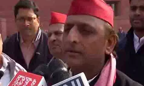 अखिलेश यादव ने कुंभ में हुई मौतों के लिए जवाबदेही की मांग की, यूपी CM की आलोचना की