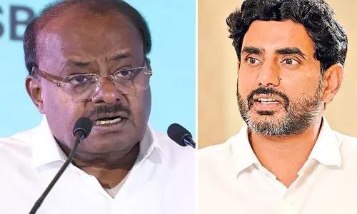 Kumaraswamy: युवा नेता लोकेश ने विशाखापत्तनम स्टील के लिए बहुत मेहनत की Kumaraswamy: युवा नेता लोकेश ने विशाखापत्तनम स्टील के लिए बहुत मेहनत की