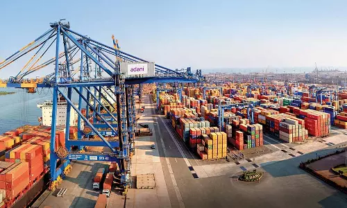 अडानी पोर्ट्स एंड स्पेशल इकोनॉमिक ज़ोन Q3 परिणाम 2025: लाभ में 14.12% की वृद्धि हुई अडानी पोर्ट्स एंड स्पेशल इकोनॉमिक ज़ोन Q3 परिणाम 2025: लाभ में 14.12% की वृद्धि हुई
