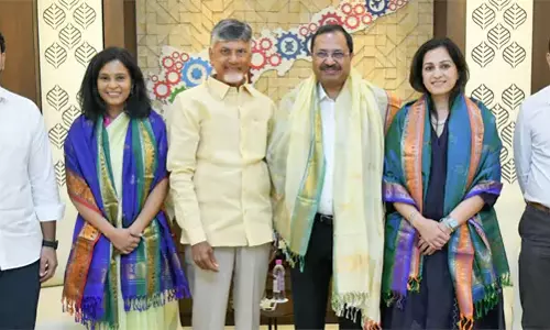Andhra CM : राज्य सरकार द्वारा मन मित्र नाम से व्हाट्सएप गवर्नेंस का शुभारंभ Andhra CM : राज्य सरकार द्वारा मन मित्र नाम से व्हाट्सएप गवर्नेंस का शुभारंभ