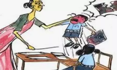 Mapusa में पानी की मांग को लेकर शिक्षक पर छात्र पर धातु के रूलर से हमला करने का आरोप Mapusa में पानी की मांग को लेकर शिक्षक पर छात्र पर धातु के रूलर से हमला करने का आरोप