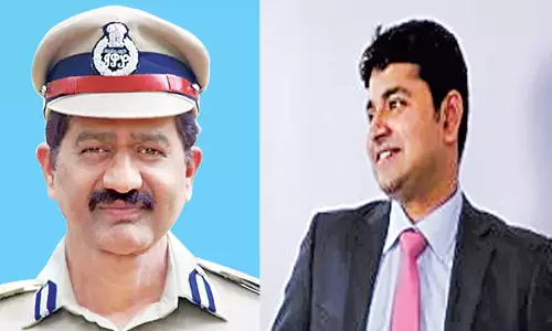 फोन टैपिंग मामला: घोषित अपराधी के निशाने पर प्रभाकर राव, श्रवण राव फोन टैपिंग मामला: घोषित अपराधी के निशाने पर प्रभाकर राव, श्रवण राव