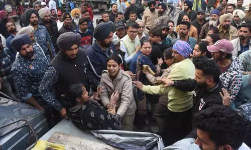 ग्लाडा और MC द्वारा चौड़ा बाजार में अतिक्रमण हटाने के दौरान हुआ बड़ा ड्रामा