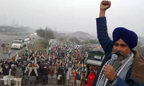 Amritsar: किसानों, मजदूरों का काफिला शंभू बैरियर के लिए रवाना Amritsar: किसानों, मजदूरों का काफिला शंभू बैरियर के लिए रवाना