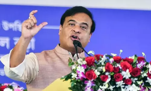 विरोध के बीच Himanta ने नग्न जैन भिक्षुओं के जुलूस की रक्षा करने की शपथ ली विरोध के बीच Himanta ने नग्न जैन भिक्षुओं के जुलूस की रक्षा करने की शपथ ली