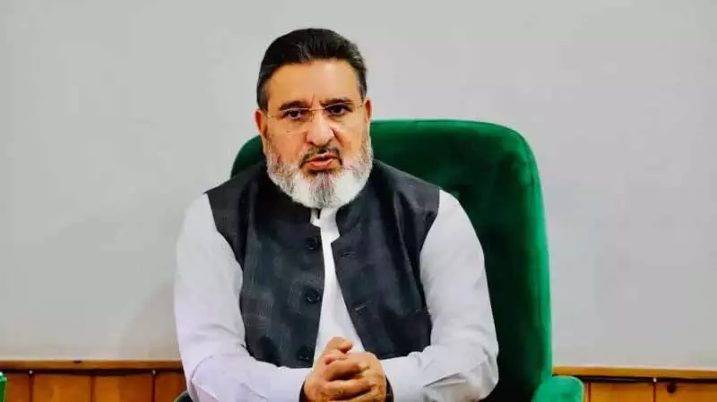 निर्वाचित सरकार को लोगों की सेवा के लिए एलजी के साथ सहयोग करना चाहिए: Altaf Bukhari