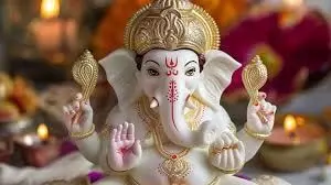 Ganesh Jayanti 2025:  विनायक चतुर्थी के दिन पढ़ें ये व्रत कथा, जीवन की हर कठिनाई होगी दूर