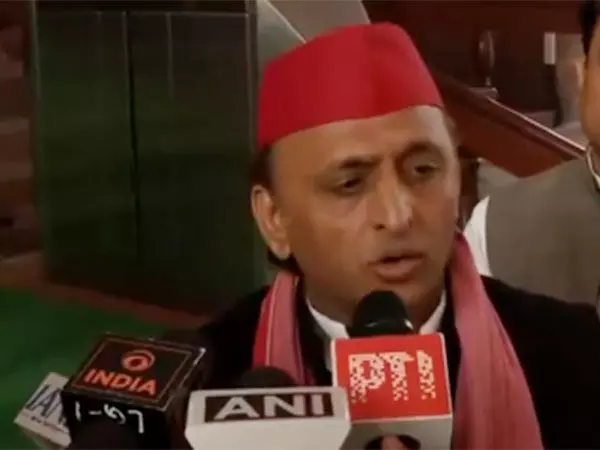 Akhilesh Yadav ने महाकुंभ त्रासदी से निपटने के सरकार के तरीके पर चिंता जताई