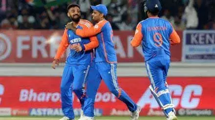 भारत ने इंग्लैंड पर जीत के साथ टी20 सीरीज जीती भारत ने इंग्लैंड पर जीत के साथ टी20 सीरीज जीती