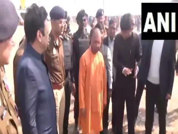 Prayagraj: सीएम योगी ने महाकुंभ भगदड़ स्थल का दौरा किया