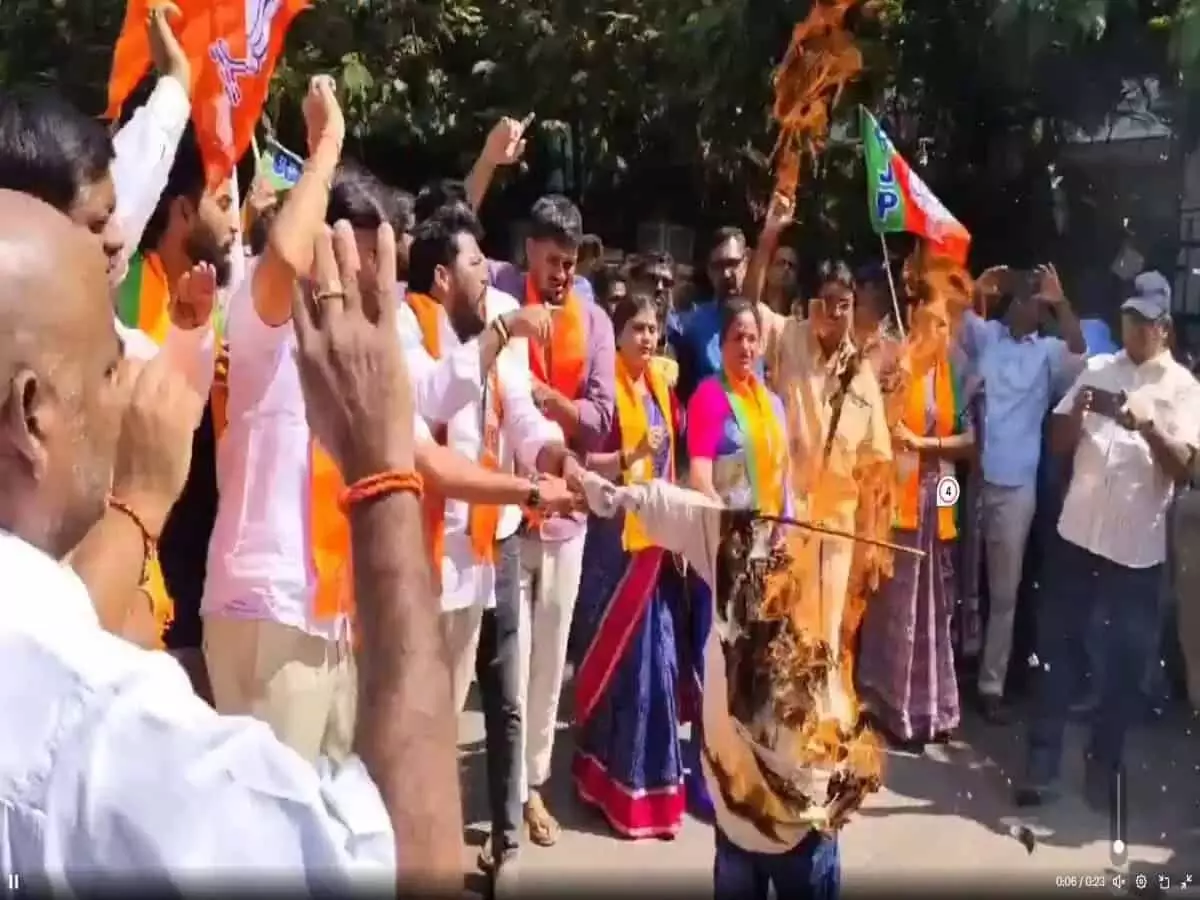 राष्ट्रपति पर सोनिया गांधी की टिप्पणी के खिलाफ Telangana BJP का विरोध प्रदर्शन