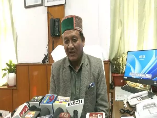 बजट पर Himachal में मिलीजुली प्रतिक्रिया: सरकारी कर्मचारियों ने कर राहत का स्वागत किया