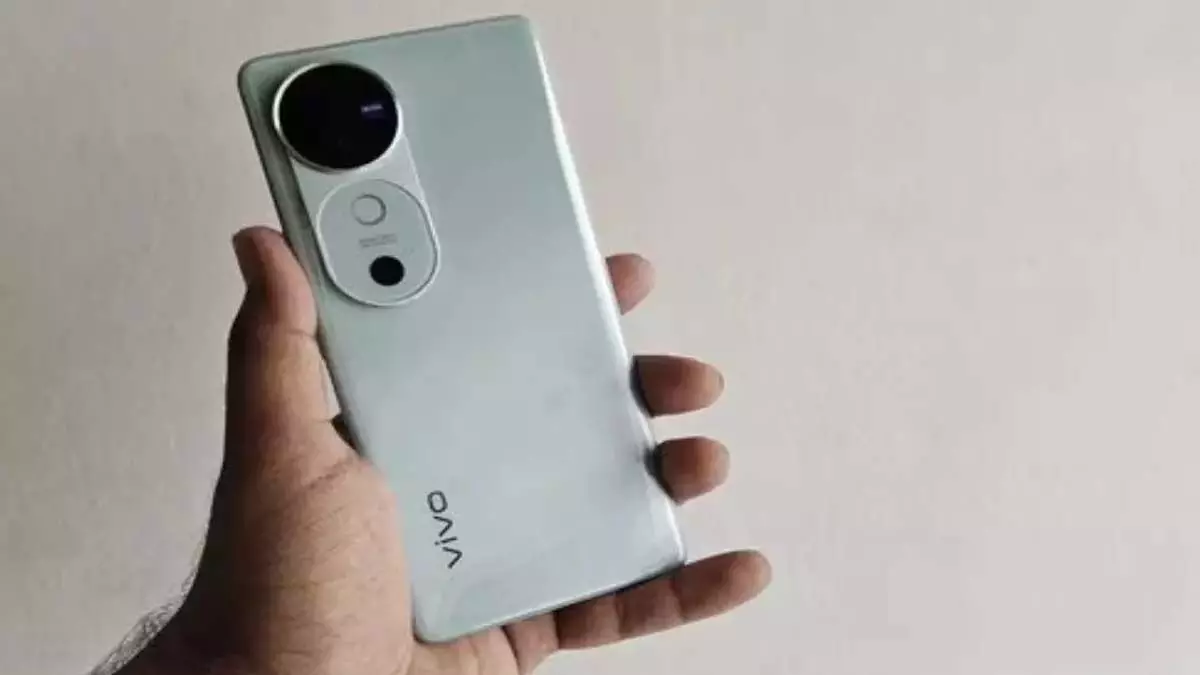 लॉन्च से पहले Vivo V50 की कीमत और स्पेसिफिकेशन लीक