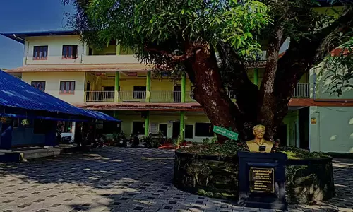 Kerala: वैलोप्पिल्ली की सबसे प्रसिद्ध कविता और मुलंथुरुथी स्कूल से उसका संबंध