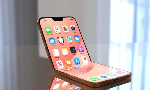 Apple: जल्द लॉन्च करेगा अपना नया फोल्डेबल स्मार्टफोन, इसमें कमाल के डिस्प्ले के साथ होंगे ये फीचर्स Apple: जल्द लॉन्च करेगा अपना नया फोल्डेबल स्मार्टफोन, इसमें कमाल के डिस्प्ले के साथ होंगे ये फीचर्स