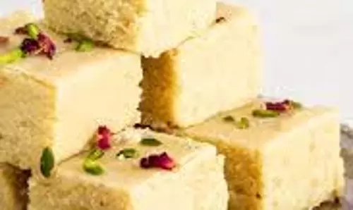 Sweet Recipe: परफेक्ट बर्फी बनाने के लिए आप भी जरूर फॉलो करें ये अमेजिंग टिप्स Sweet Recipe: परफेक्ट बर्फी बनाने के लिए आप भी जरूर फॉलो करें ये अमेजिंग टिप्स