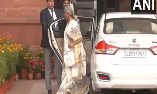 बजट सत्र 2025: वित्त मंत्री निर्मला सीतारमण के नाम दर्ज है सबसे लंबे बजट भाषण का रिकॉर्ड, आज पेश करेंगी 8वीं बार बजट बजट सत्र 2025: वित्त मंत्री निर्मला सीतारमण के नाम दर्ज है सबसे लंबे बजट भाषण का रिकॉर्ड, आज पेश करेंगी 8वीं बार बजट