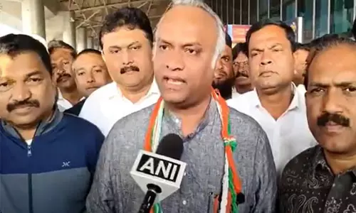 Priyank Kharge ने केंद्र सरकार की मोदीनॉमिक्स की आलोचना की