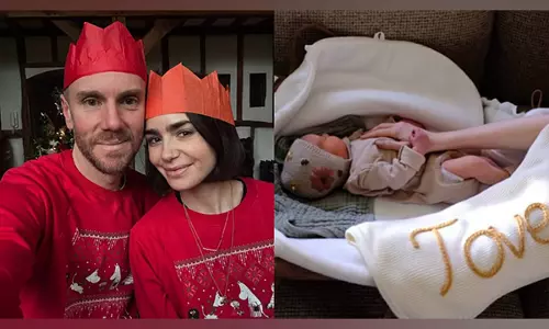 माता-पिता बनें Lily Collins-Charlie McDowell माता-पिता बनें Lily Collins-Charlie McDowell